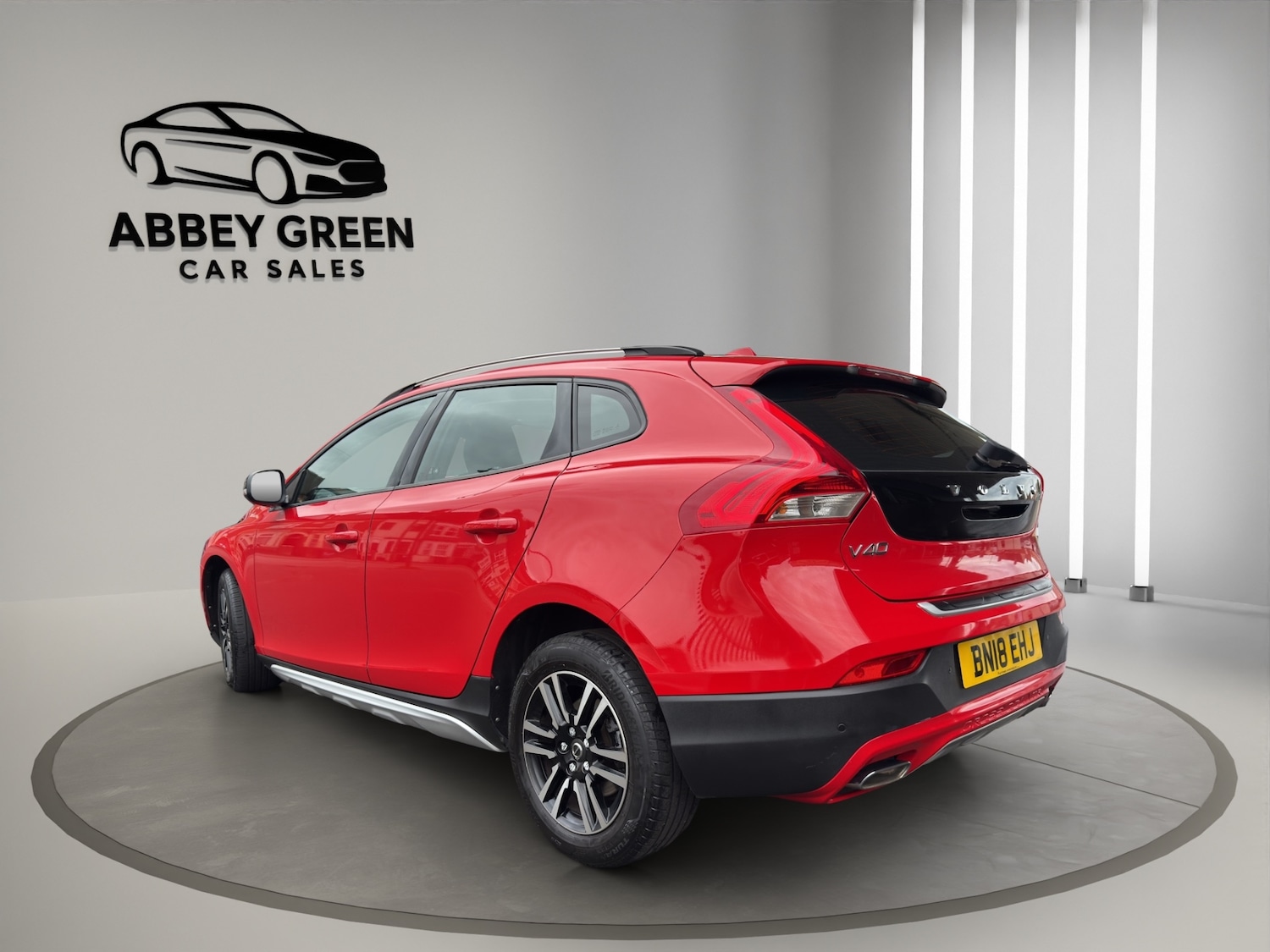 Used Volvo V40 2018 for sale - 76207374: Photo 3