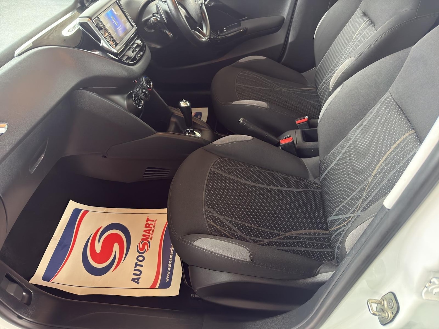 Used Peugeot 208 2012 for sale - 77490401: Photo 12