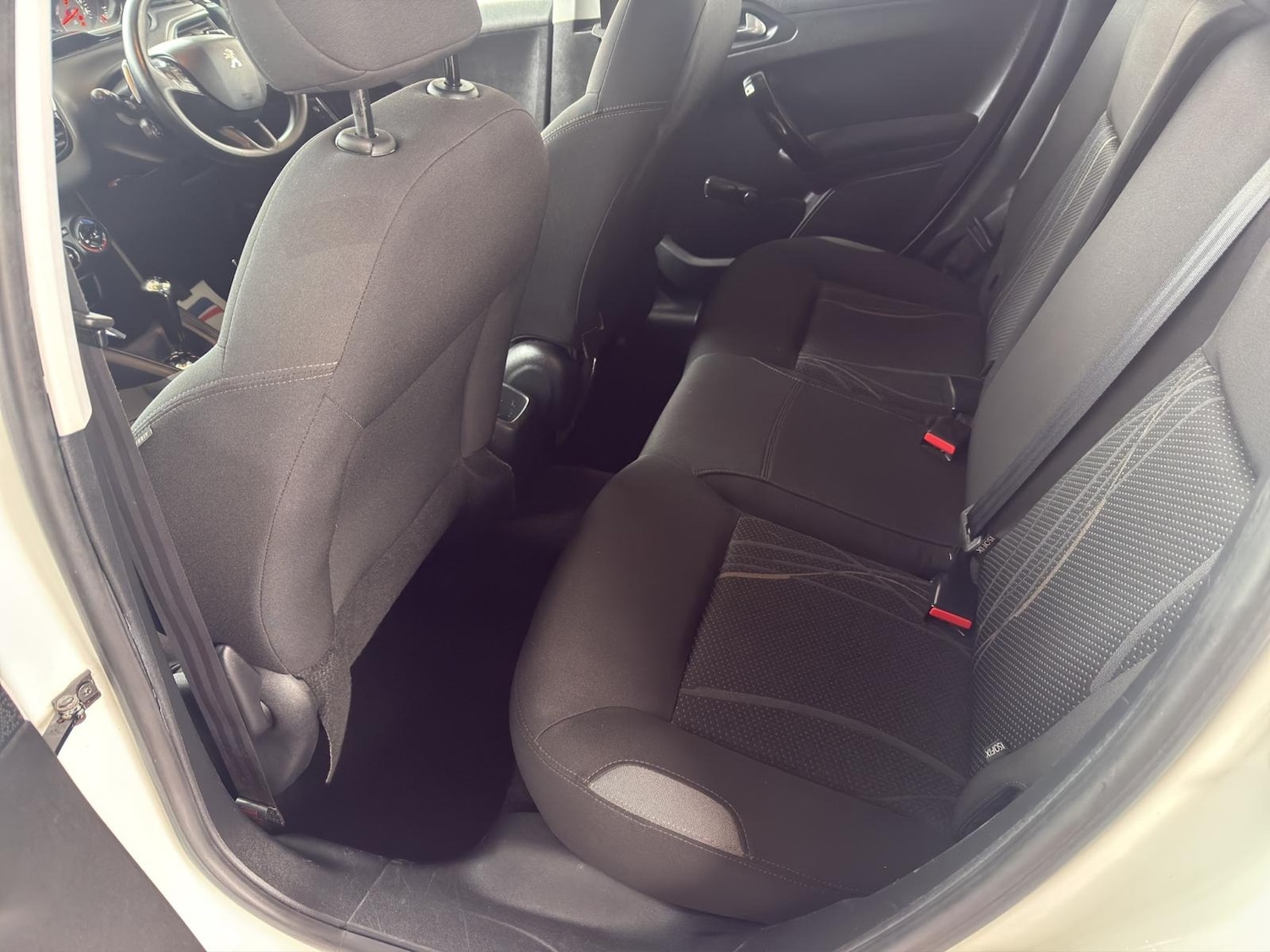 Used Peugeot 208 2012 for sale - 77490401: Photo 14