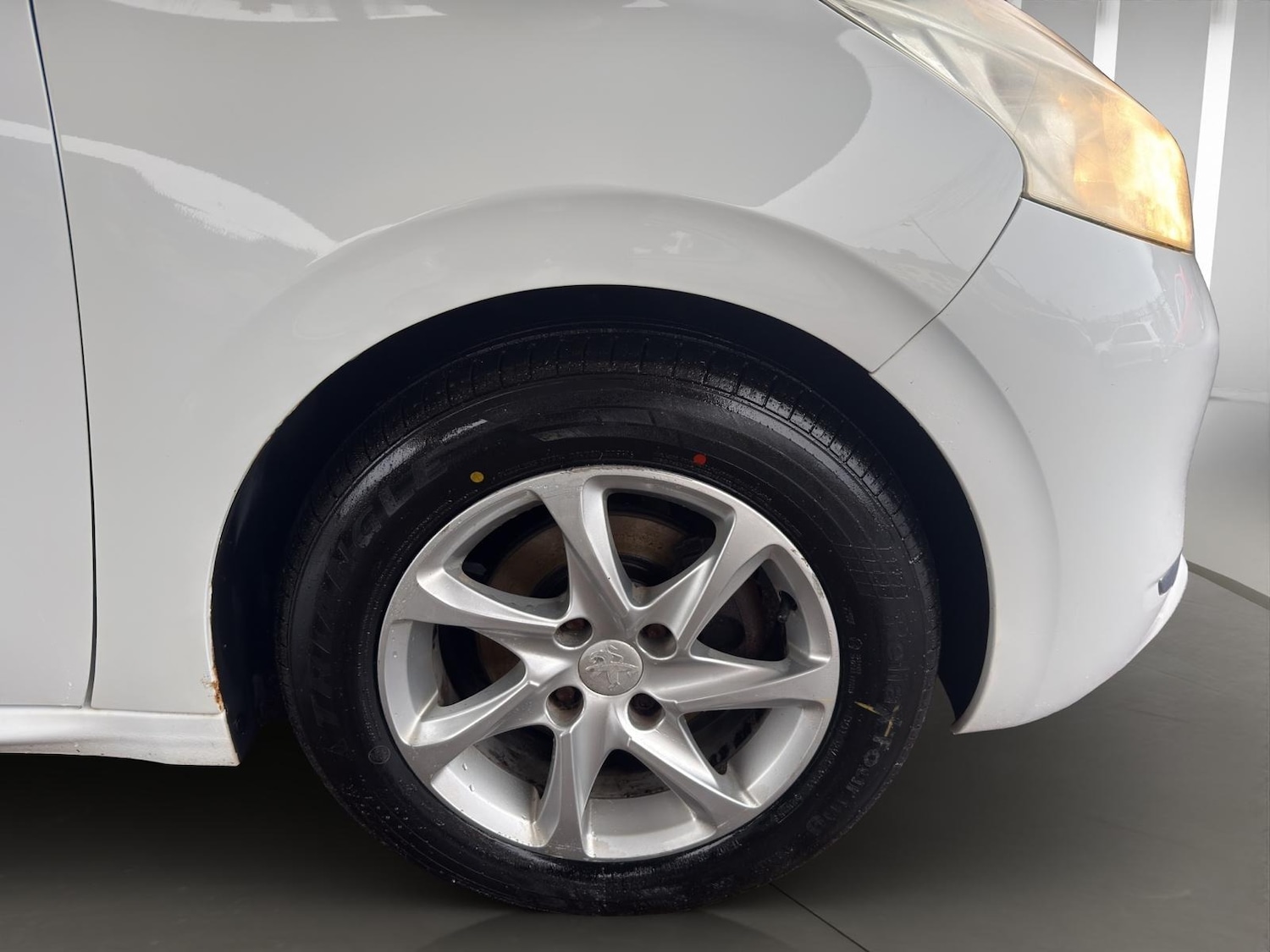 Used Peugeot 208 2012 for sale - 77490401: Photo 20