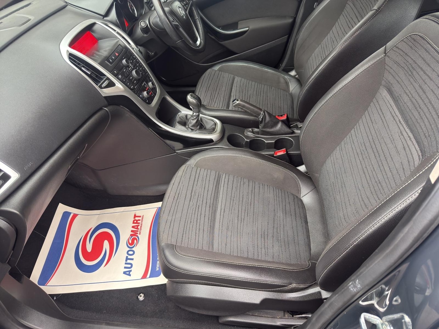 Used Vauxhall Astra 2015 for sale - 77640064: Photo 11