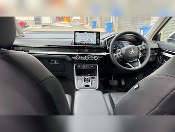 Used Honda CR-V 2025 for sale - 76131115: Photo