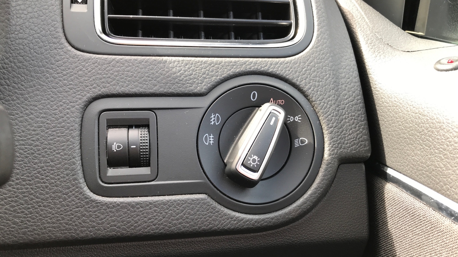 Used Volkswagen Polo 2018 for sale - 78025890: Photo 32