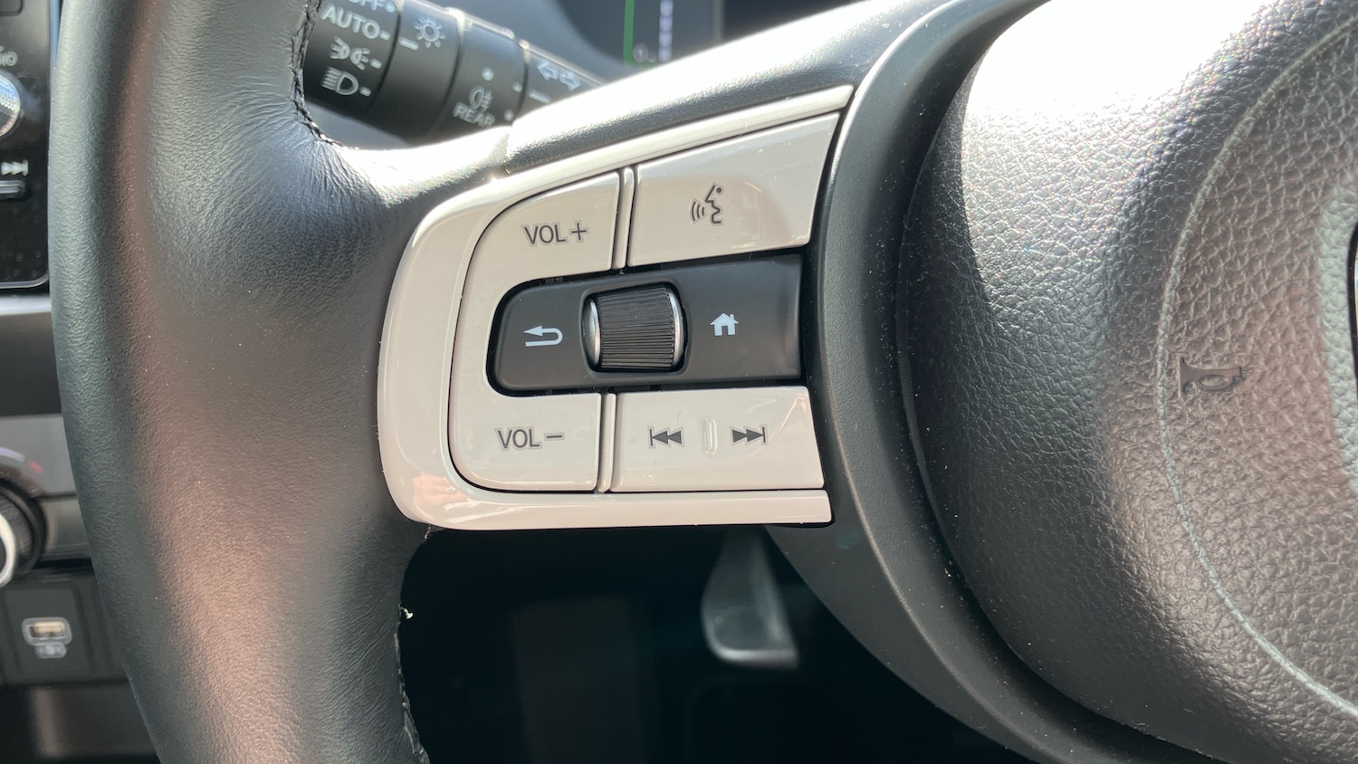 Used Honda Jazz 2023 for sale - 75948172: Photo 32