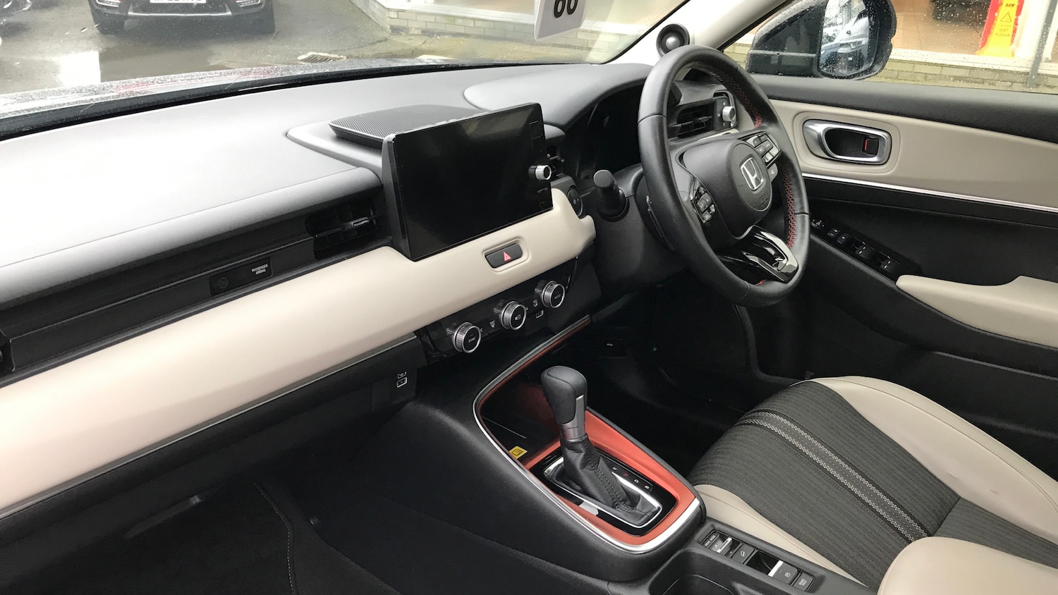 Used Honda HR-V 2022 for sale - 77962155: Photo 2