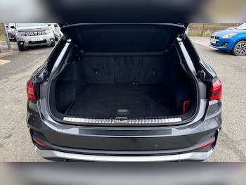 Used Audi Q3 2019 for sale - 77350299: Photo