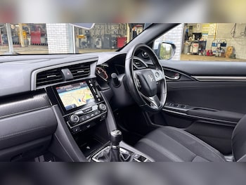 Used Honda Civic 2019 for sale - 76403139: Photo