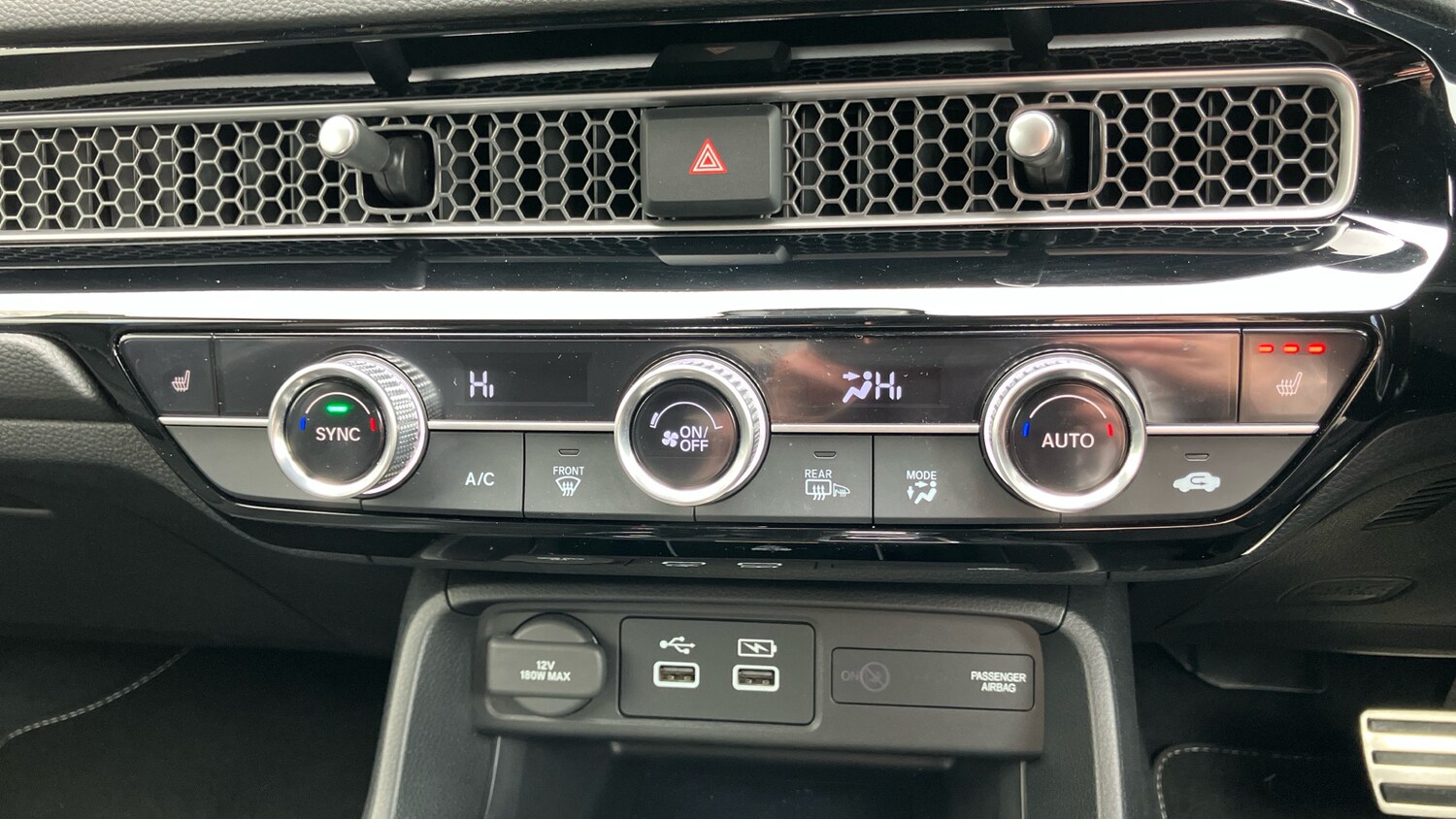 Used Honda Civic 2022 for sale - 76065915: Photo 17