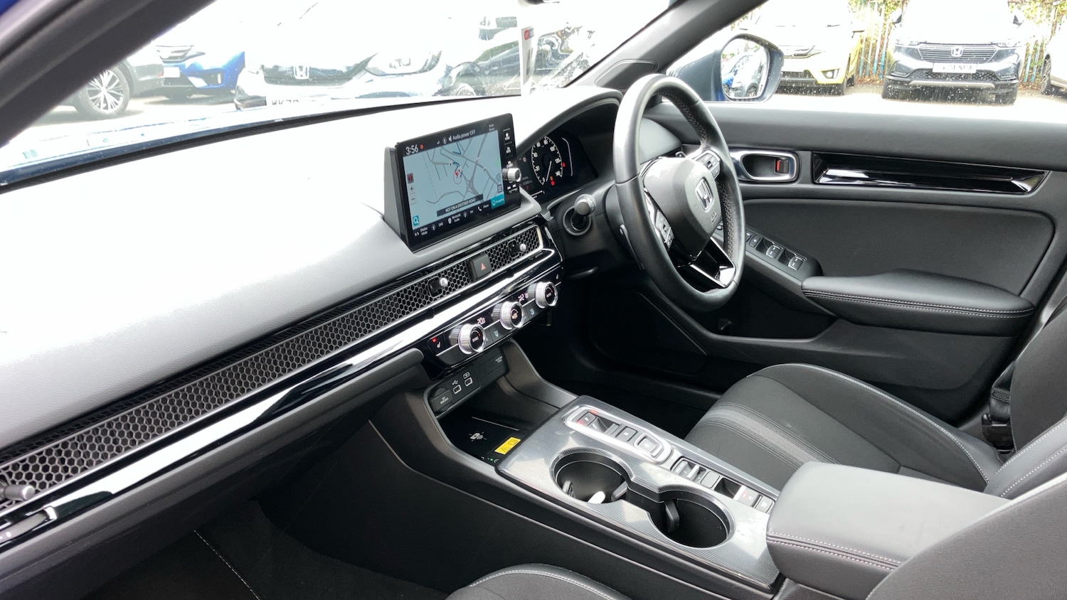 Used Honda Civic 2022 for sale - 76065915: Photo 2
