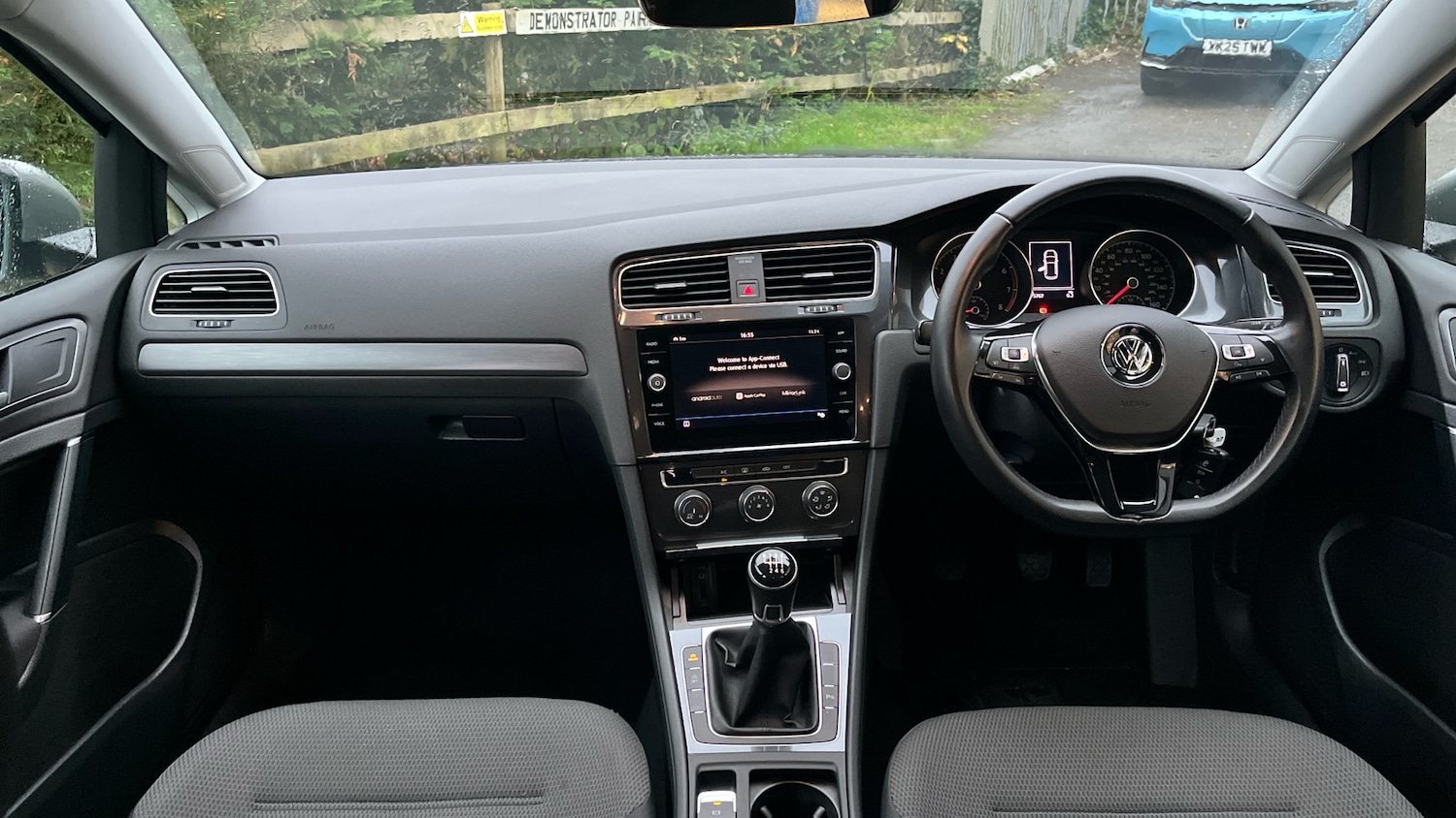 Used Volkswagen Golf 2017 for sale - 76649513: Photo 10