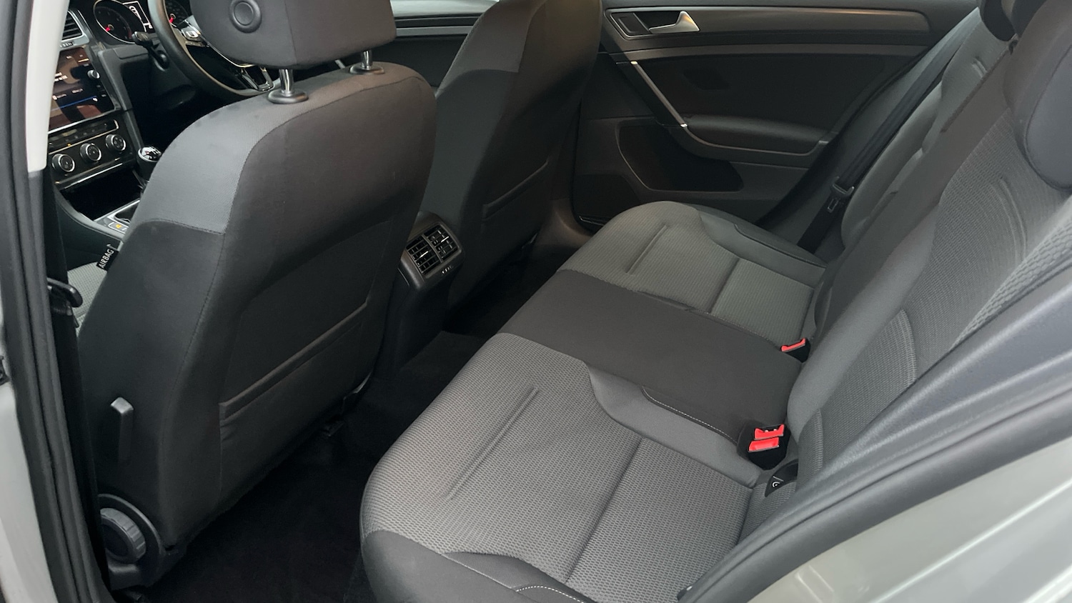 Used Volkswagen Golf 2017 for sale - 76649513: Photo 16