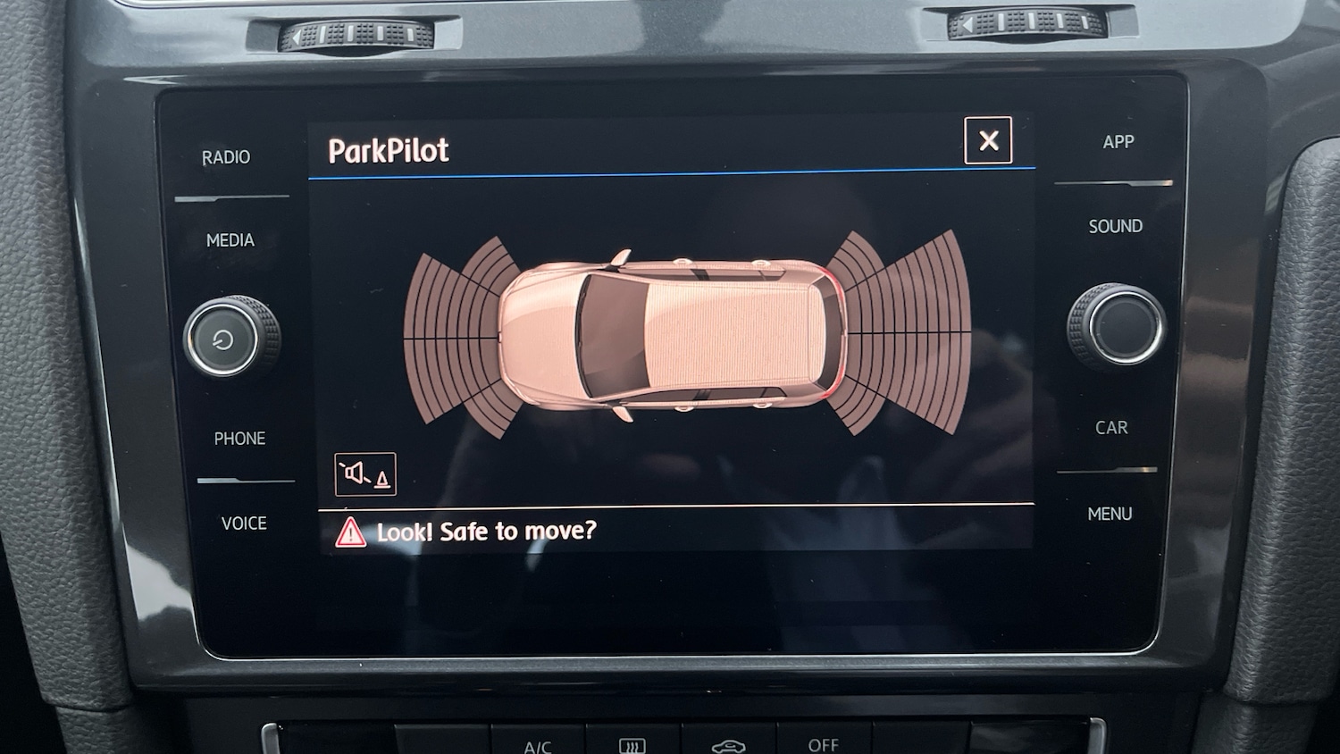 Used Volkswagen Golf 2017 for sale - 76649513: Photo 41