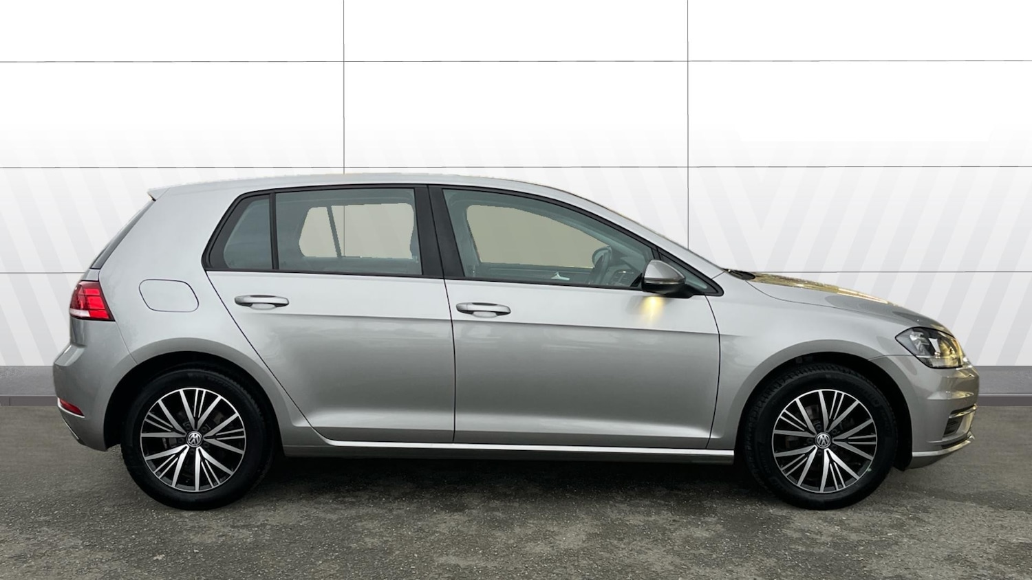 Used Volkswagen Golf 2017 for sale - 76649513: Photo 5