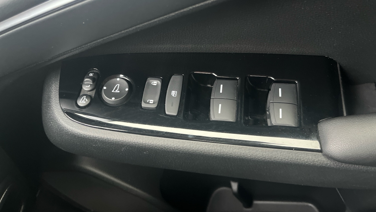 Used Honda HR-V 2023 for sale - 77248545: Photo 30