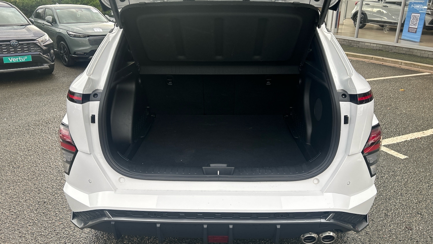 Used Hyundai KONA 2023 for sale - 76958412: Photo 4