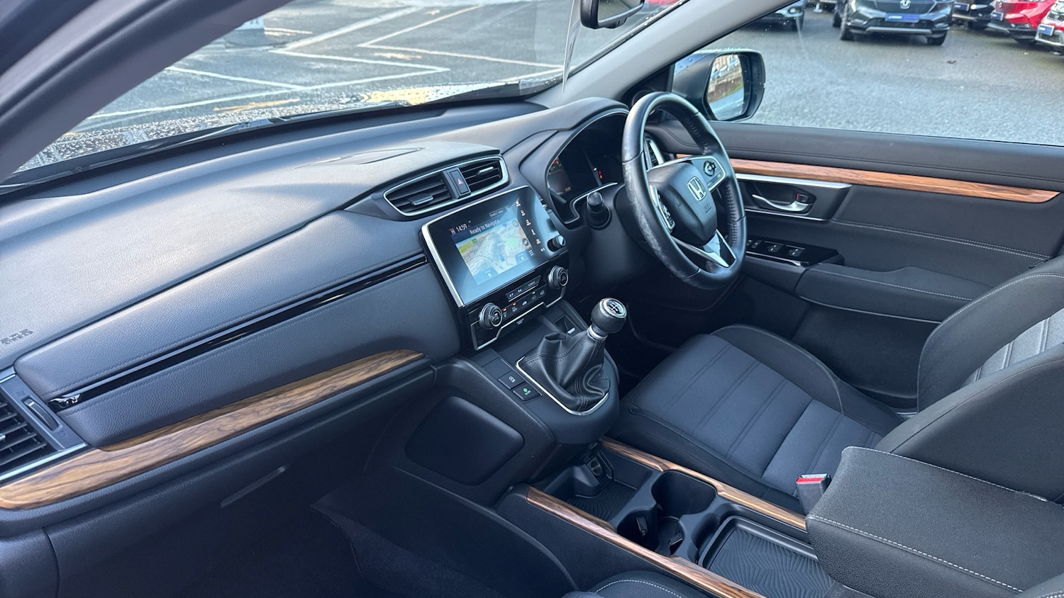 Used Honda CR-V 2018 for sale - 76859017: Photo 2