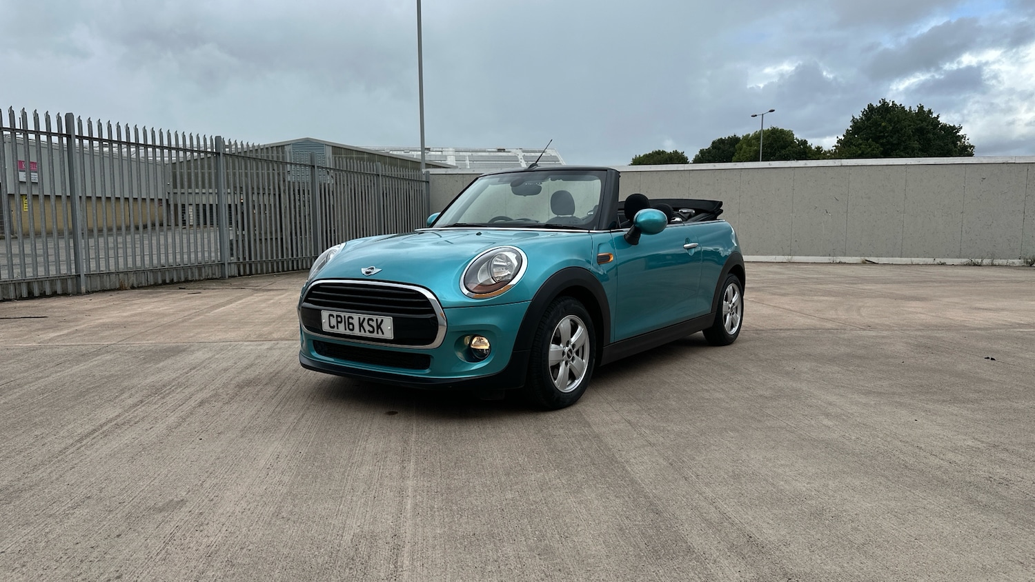 Used MINI Convertible 2016 for sale - 76611553: Photo 24