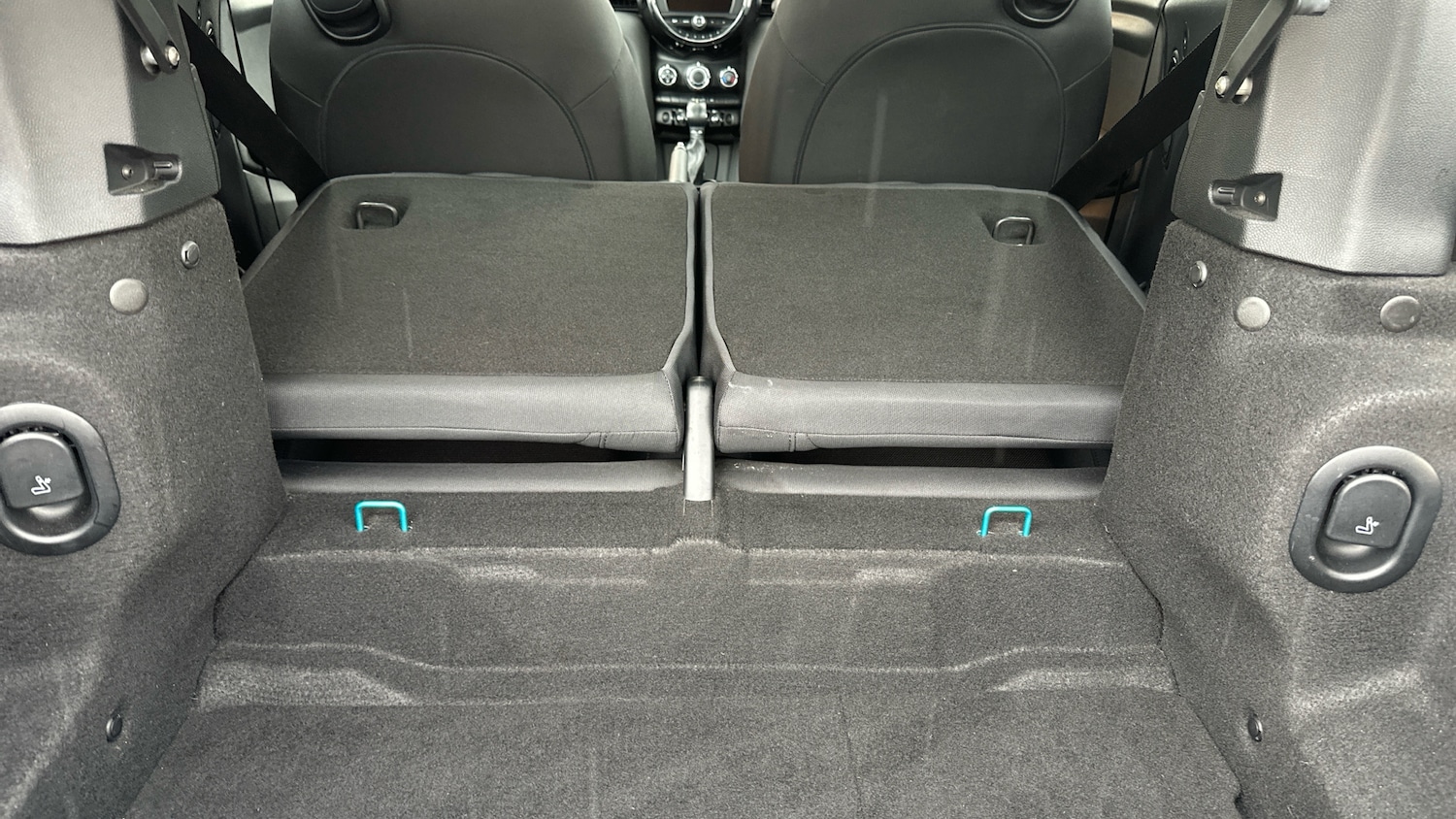 Used MINI Convertible 2016 for sale - 76611553: Photo 29