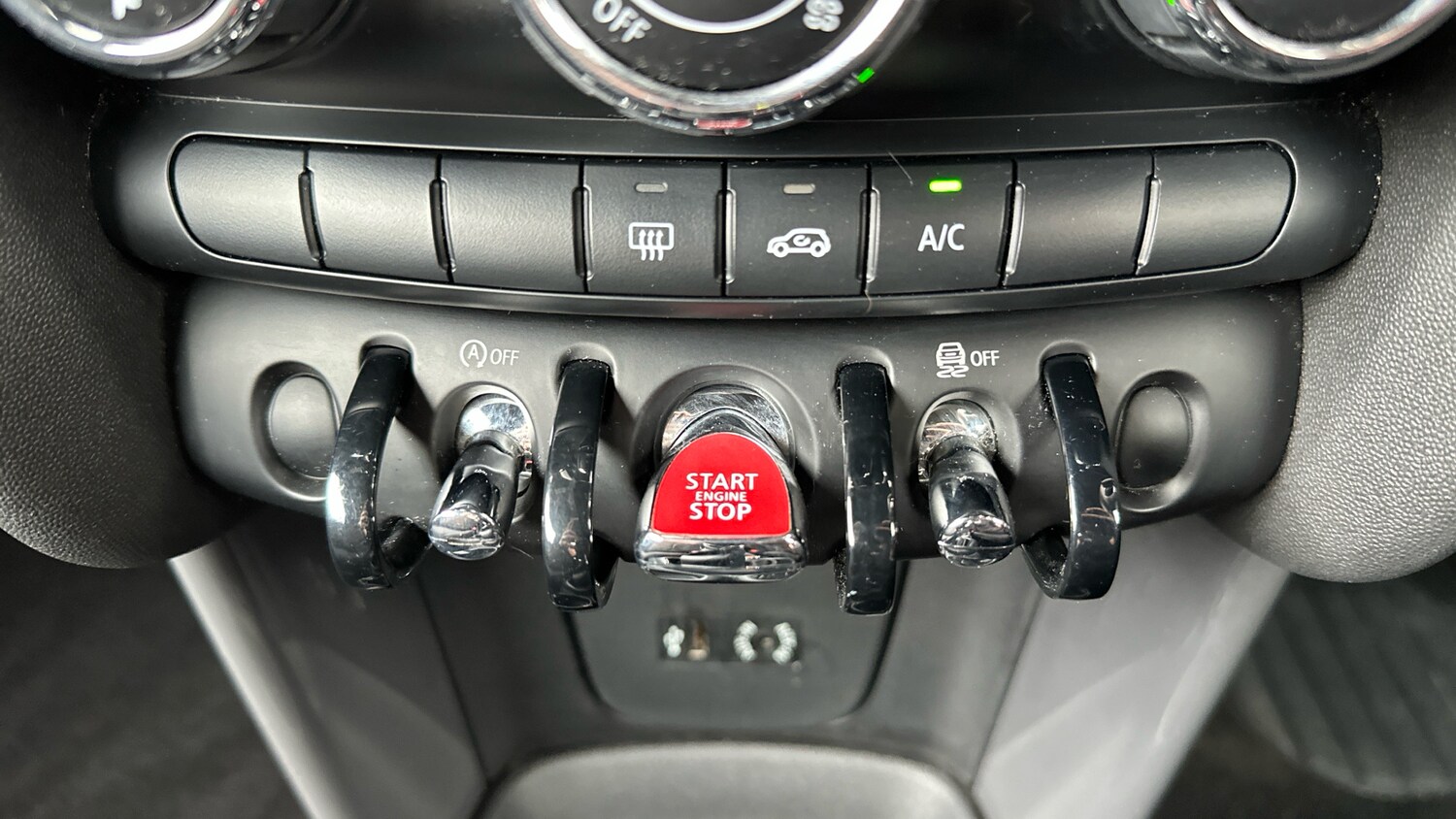 Used MINI Convertible 2016 for sale - 76611553: Photo 34