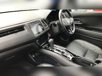 Used Honda HR-V 2018 for sale - 78250709: Photo