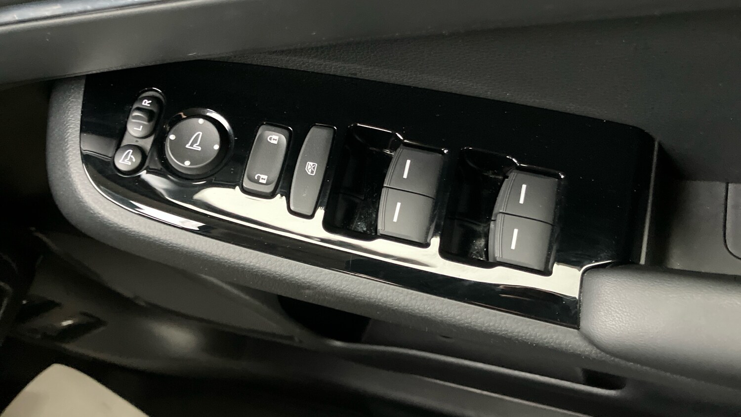 Used Honda HR-V 2023 for sale - 76076299: Photo 25