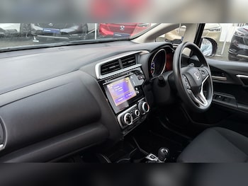 Used Honda Jazz 2018 for sale - 77061331: Photo