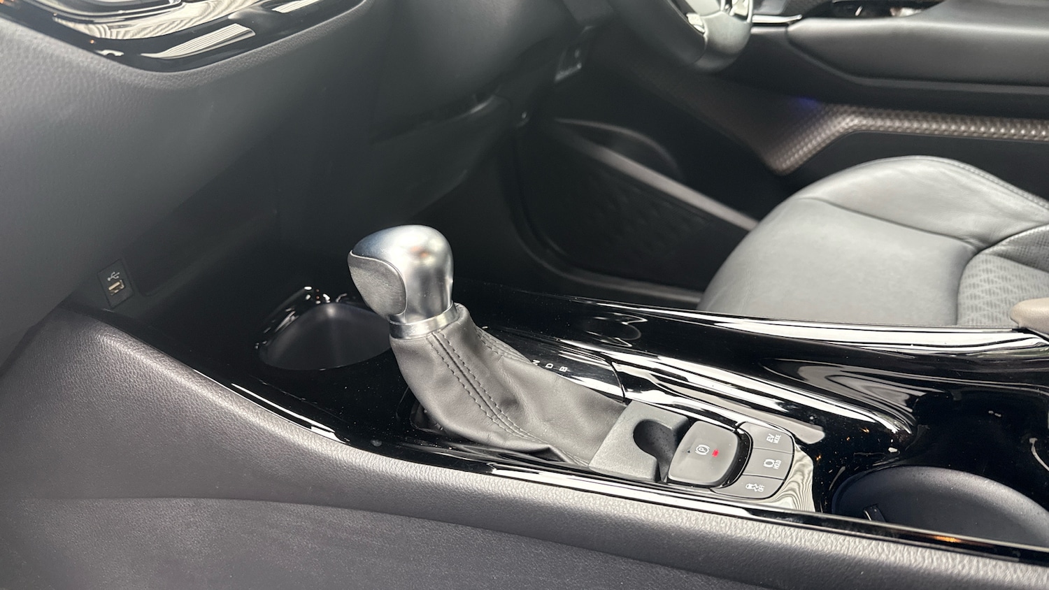 Used Toyota C-HR 2022 for sale - 76748864: Photo 13