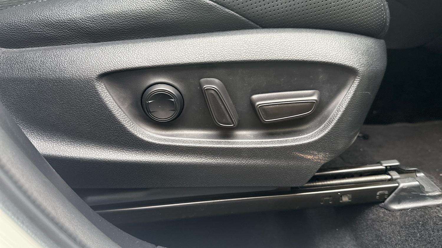 Used Toyota C-HR 2022 for sale - 76748864: Photo 24