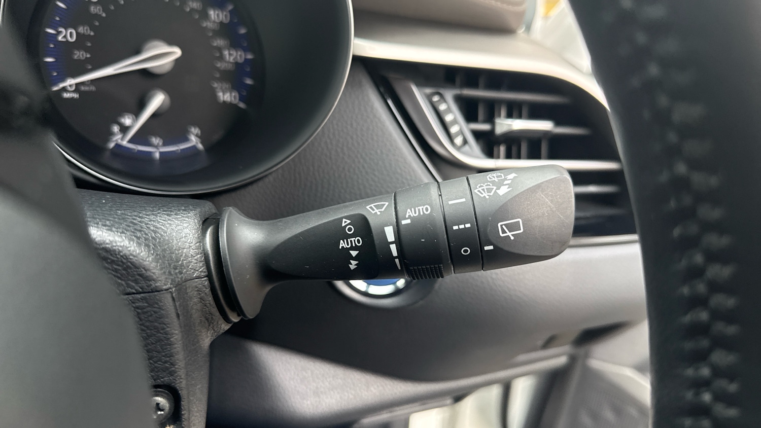 Used Toyota C-HR 2022 for sale - 76748864: Photo 25