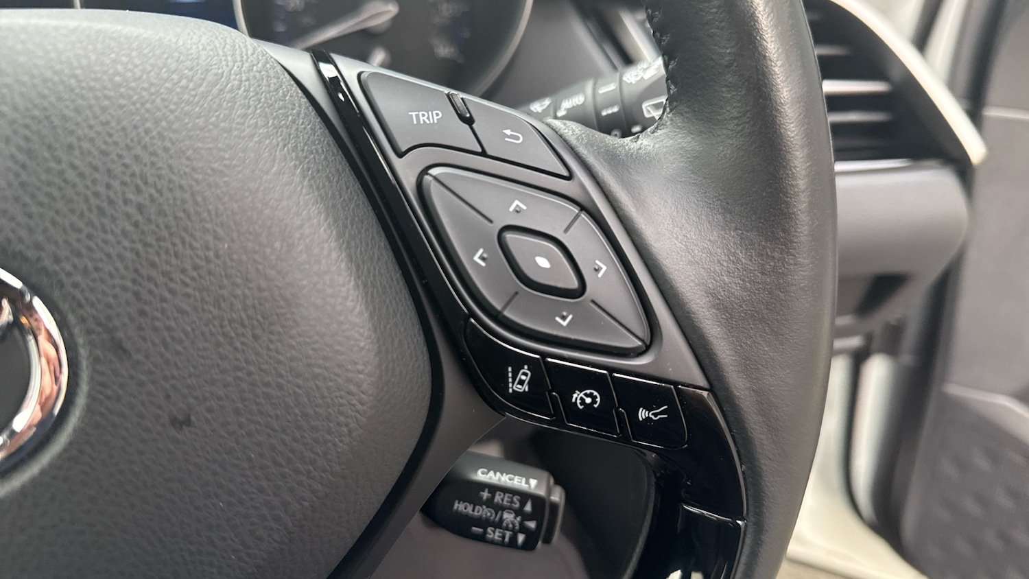 Used Toyota C-HR 2022 for sale - 76748864: Photo 30