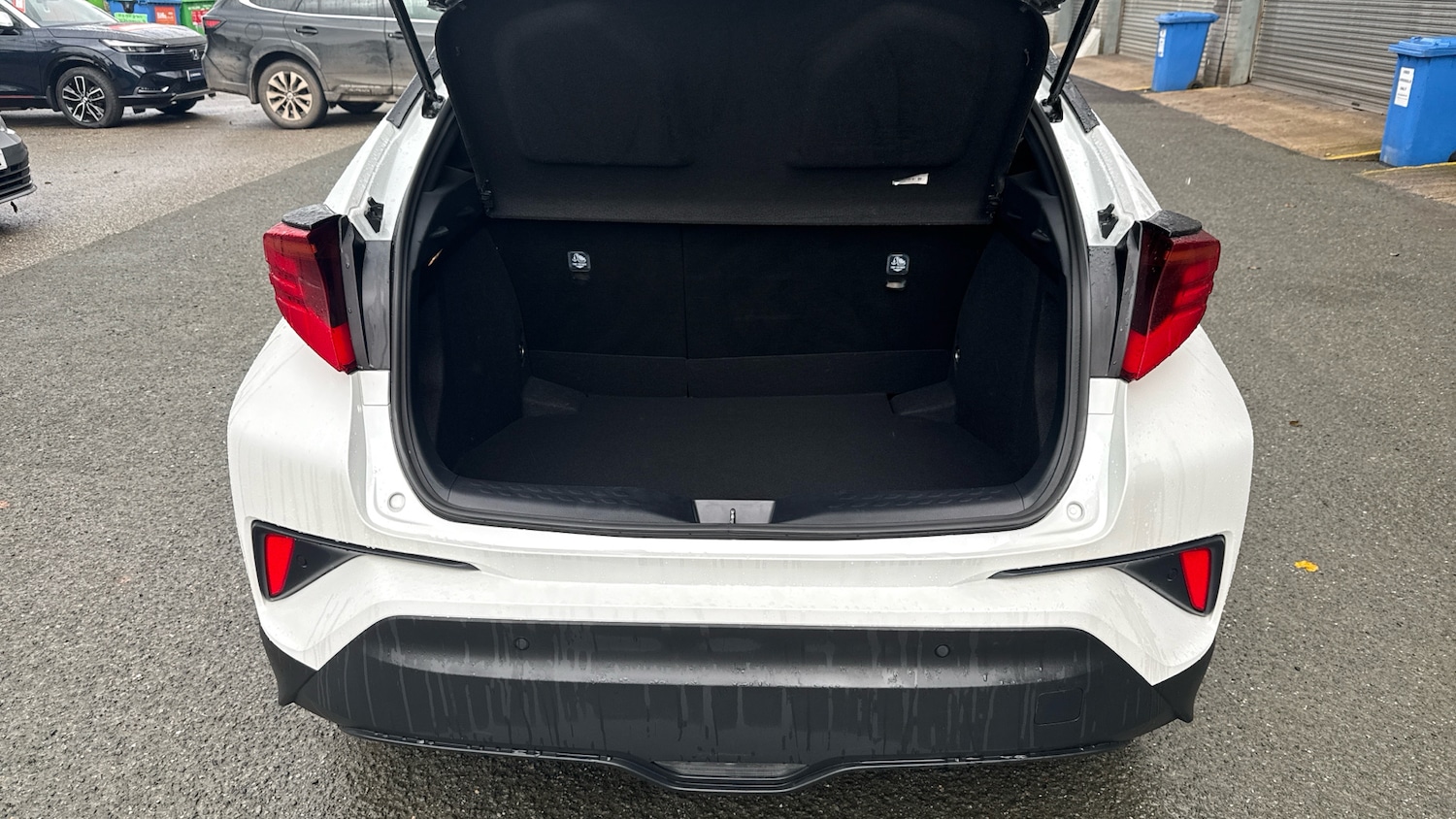 Used Toyota C-HR 2022 for sale - 76748864: Photo 4