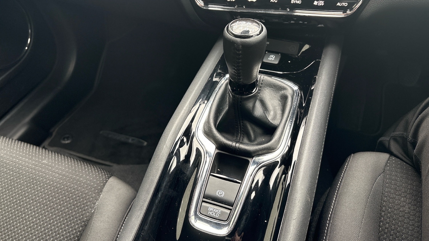 Used Honda HR-V 2019 for sale - 76796857: Photo 17