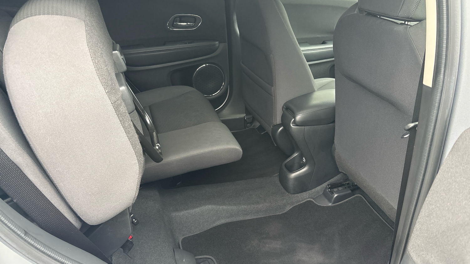 Used Honda HR-V 2019 for sale - 76796857: Photo 28