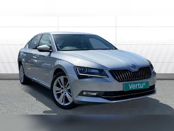 Used Skoda Superb 2015 for sale - 79652388: Photo