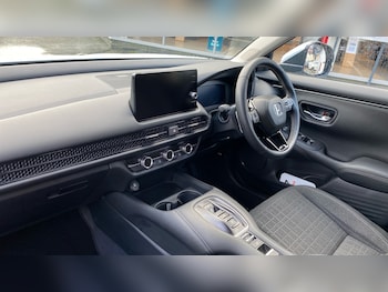 Used Honda ZR-V 2025 for sale - 78310290: Photo