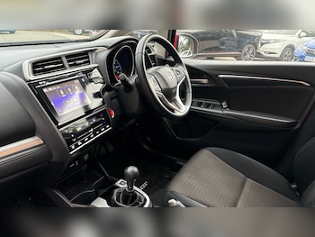 Used Honda Jazz 2019 for sale - 76236569: Photo 2