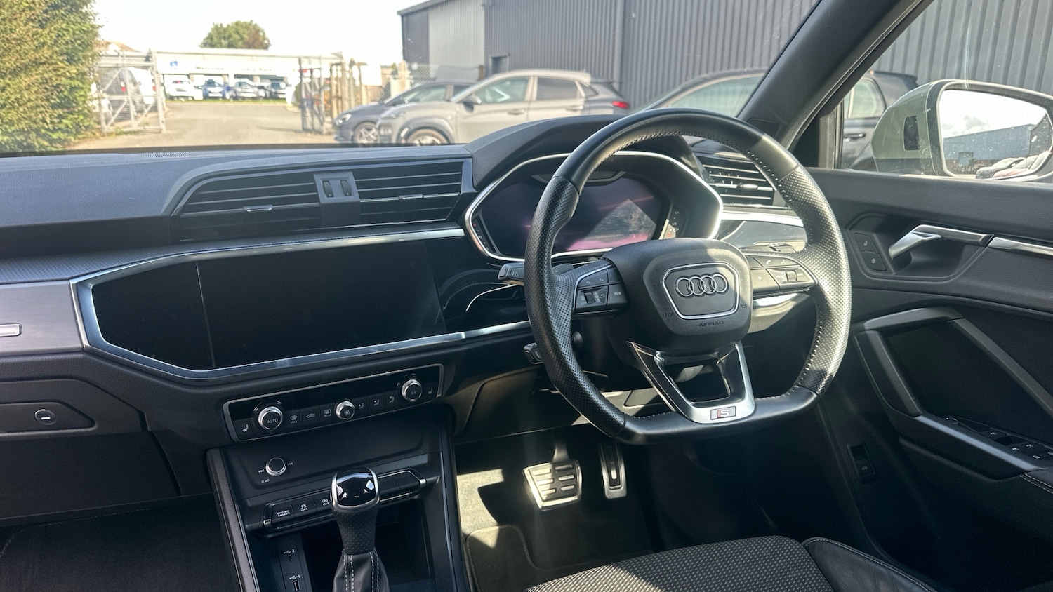 Used Audi Q3 2018 for sale - 76979688: Photo 11