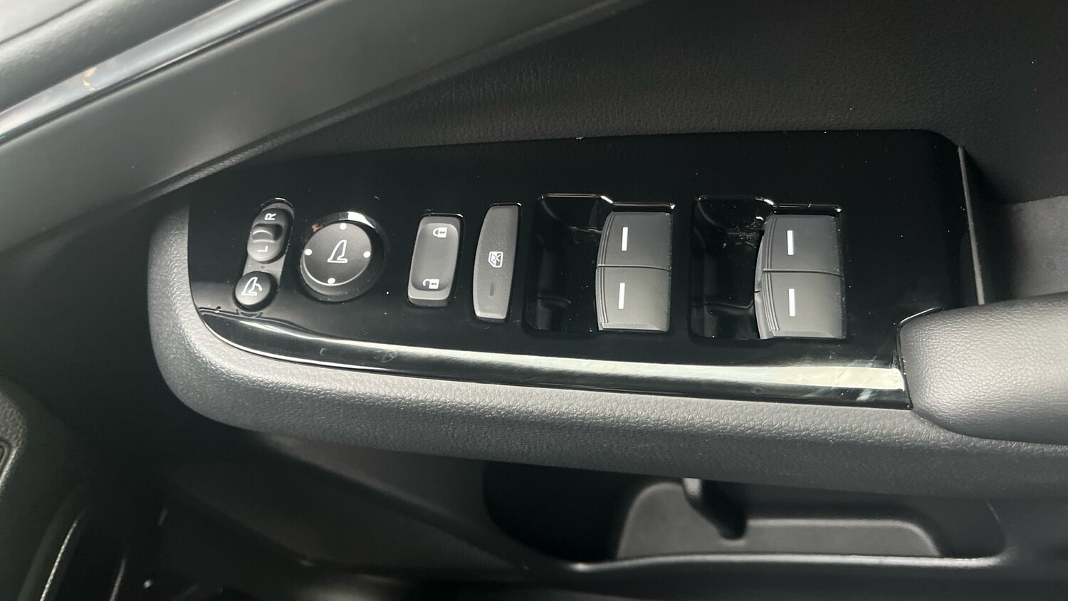 Used Honda HR-V 2023 for sale - 76547580: Photo 34