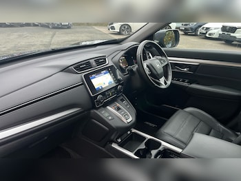 Used Honda CR-V 2021 for sale - 76565300: Photo