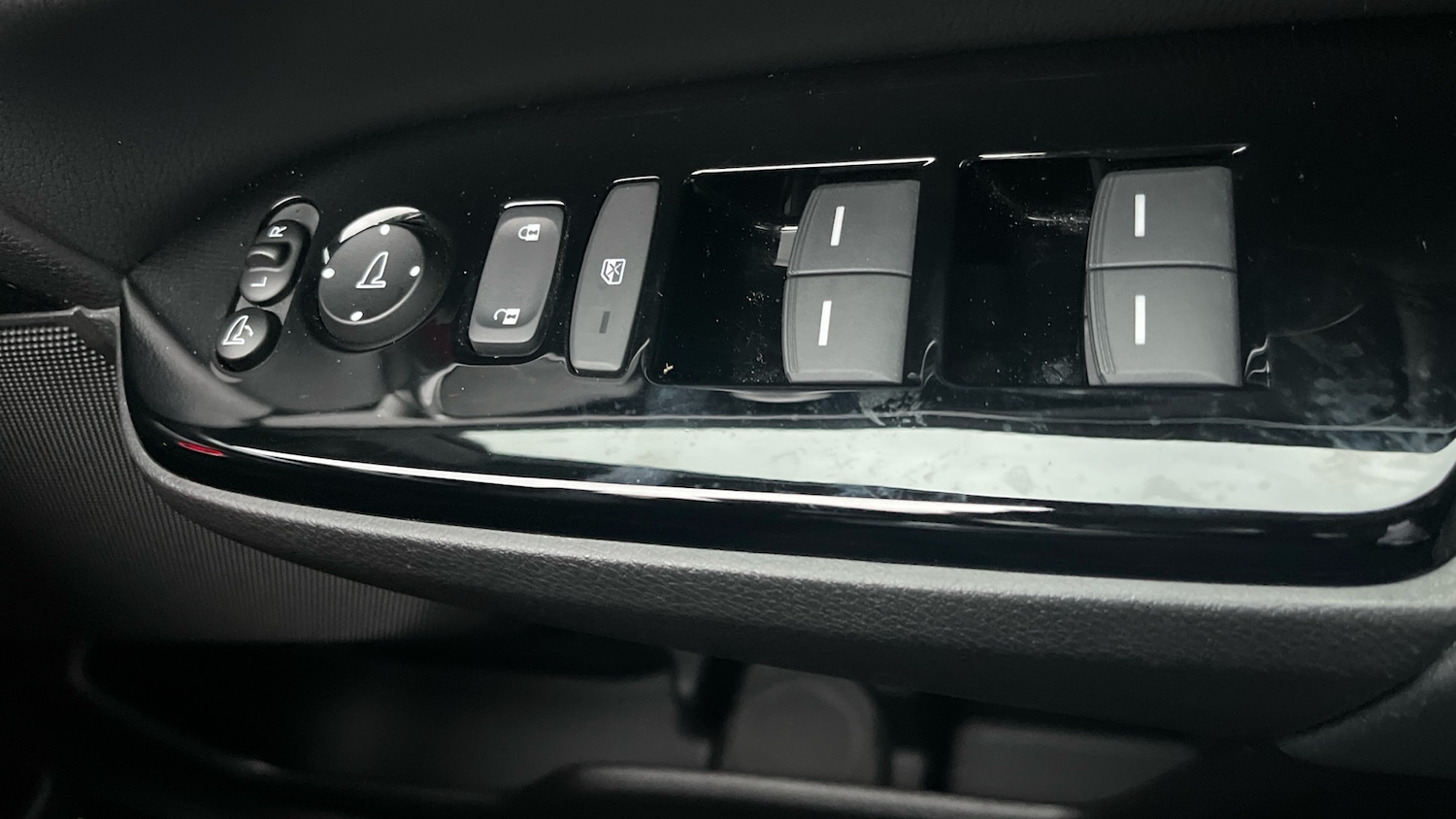 Used Honda CR-V 2021 for sale - 76565300: Photo 32