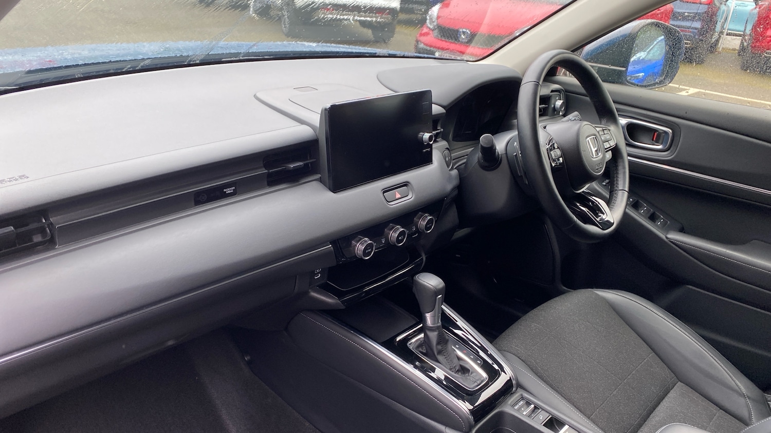 Used Honda HR-V 2024 for sale - 77946943: Photo 2