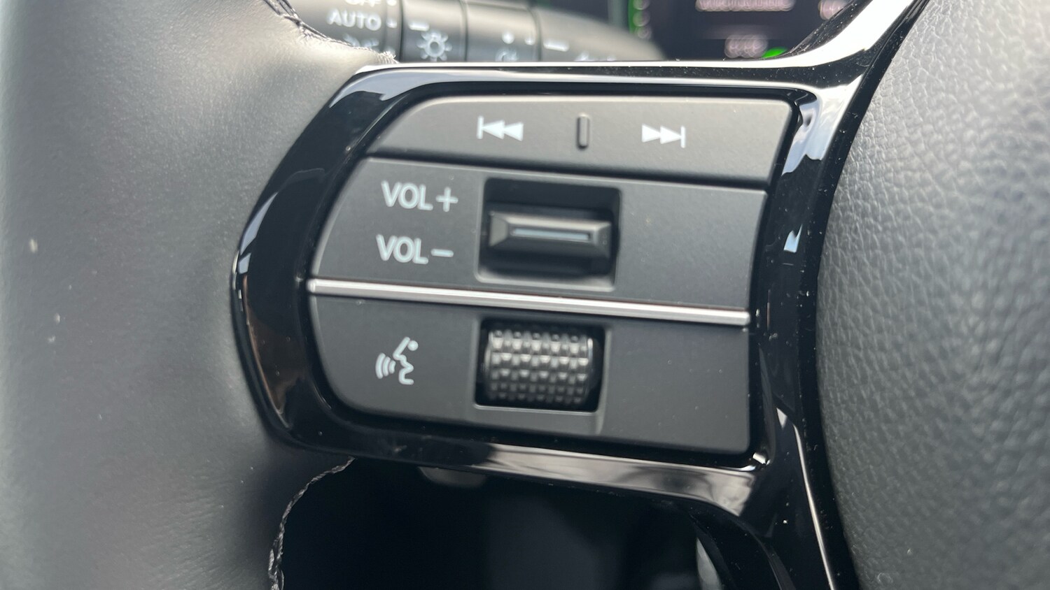 Used Honda CR-V 2025 for sale - 76131159: Photo 28