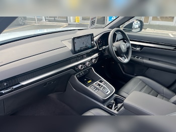 Used Honda CR-V 2025 for sale - 76131159: Photo