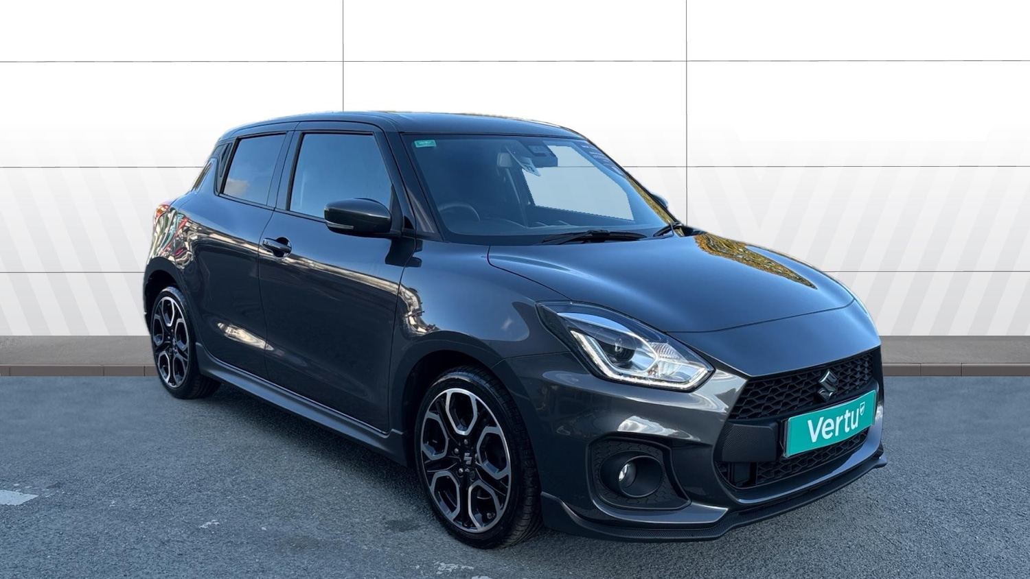 Used Suzuki Swift 2022 for sale - 76253105: Photo 1