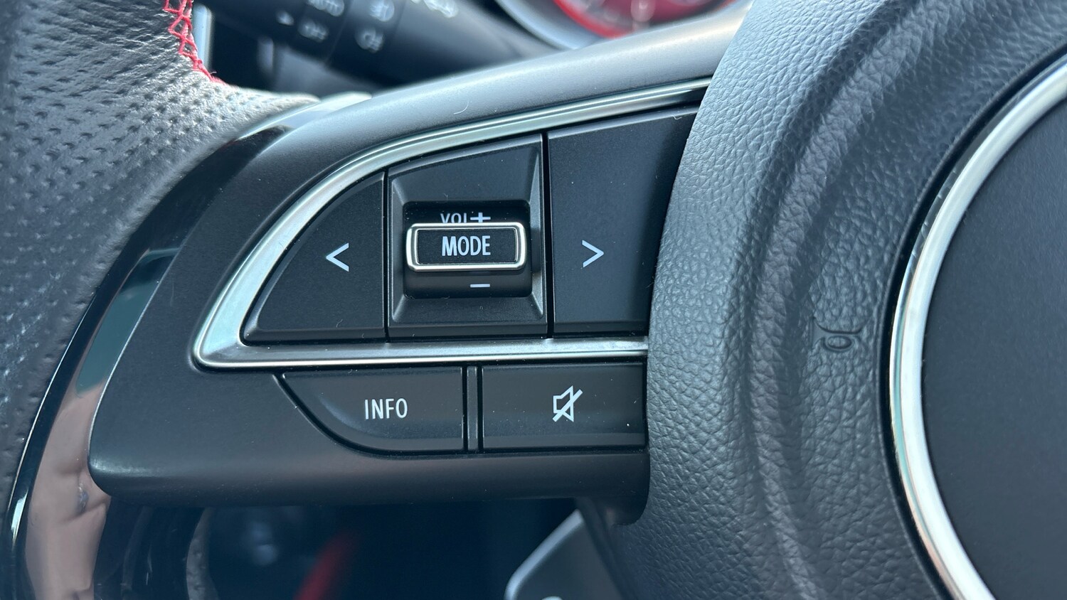 Used Suzuki Swift 2022 for sale - 76253105: Photo 27