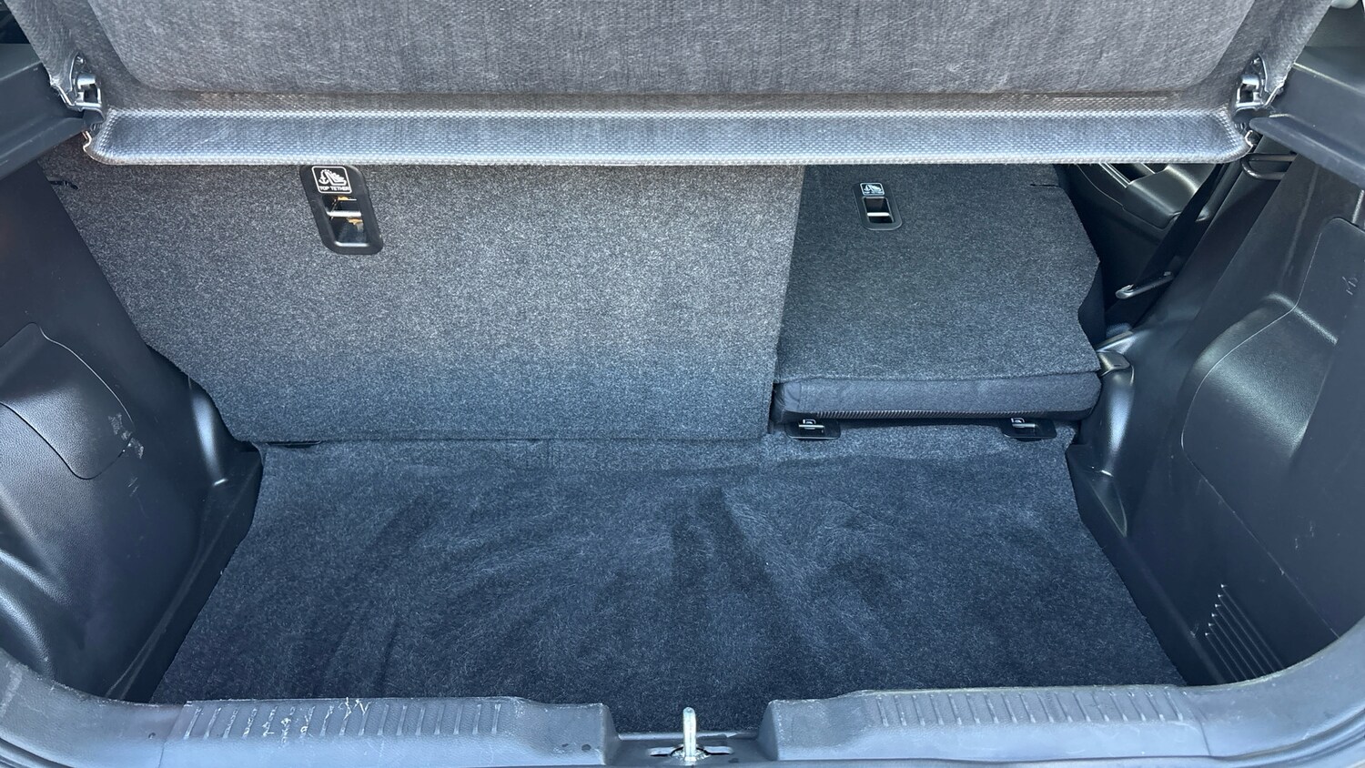 Used Suzuki Swift 2022 for sale - 76253105: Photo 38