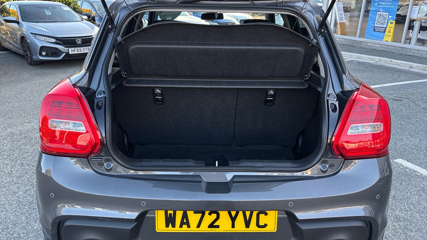 Used Suzuki Swift 2022 for sale - 76253105: Photo 4