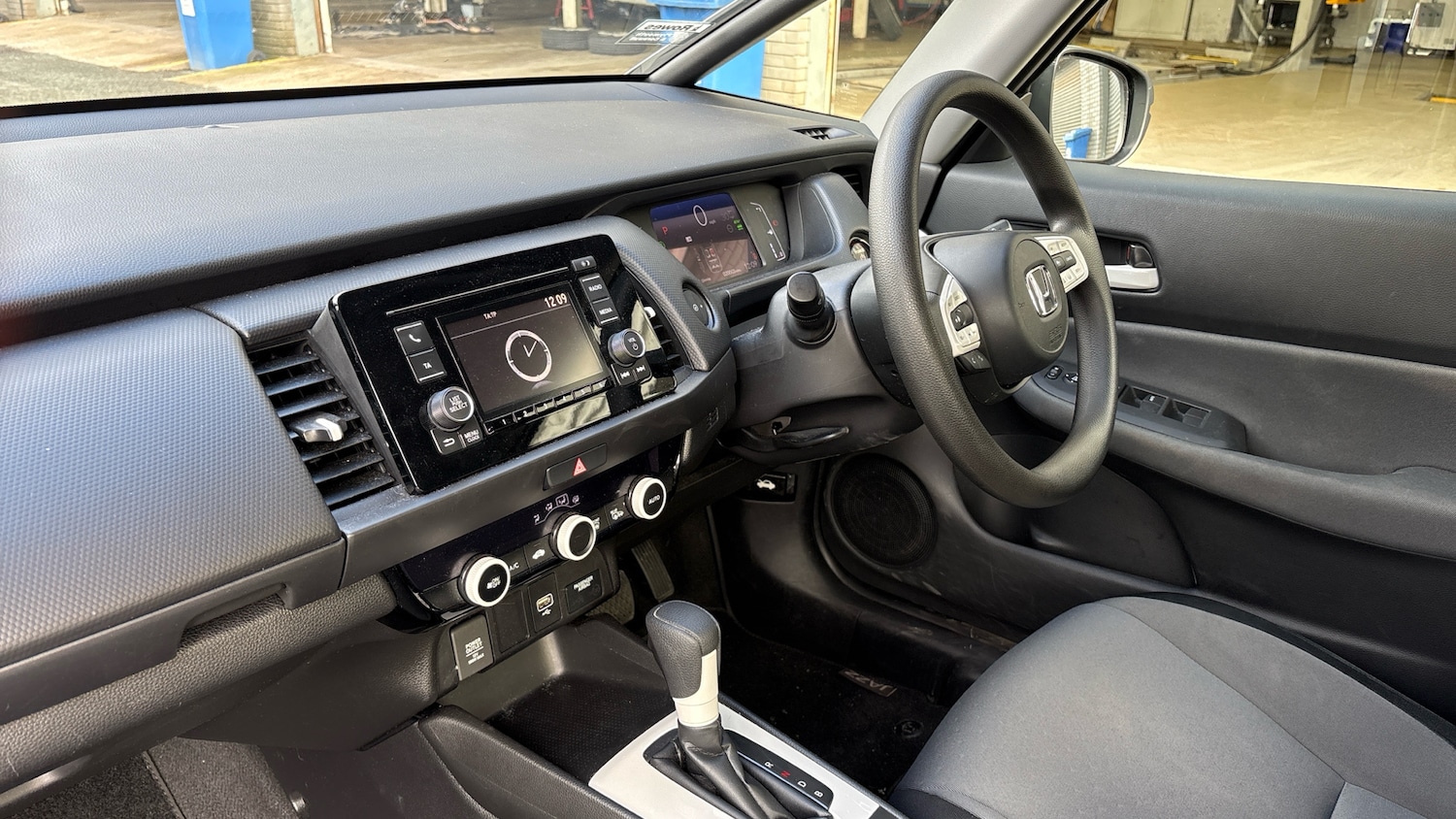 Used Honda Jazz 2022 for sale - 76401924: Photo 2