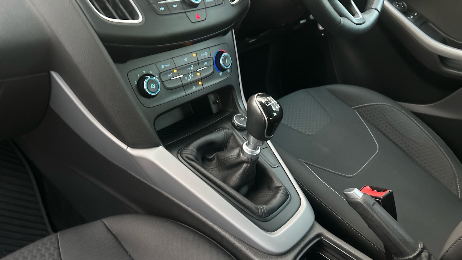 Used Ford Focus 2016 for sale - 76720398: Photo 13