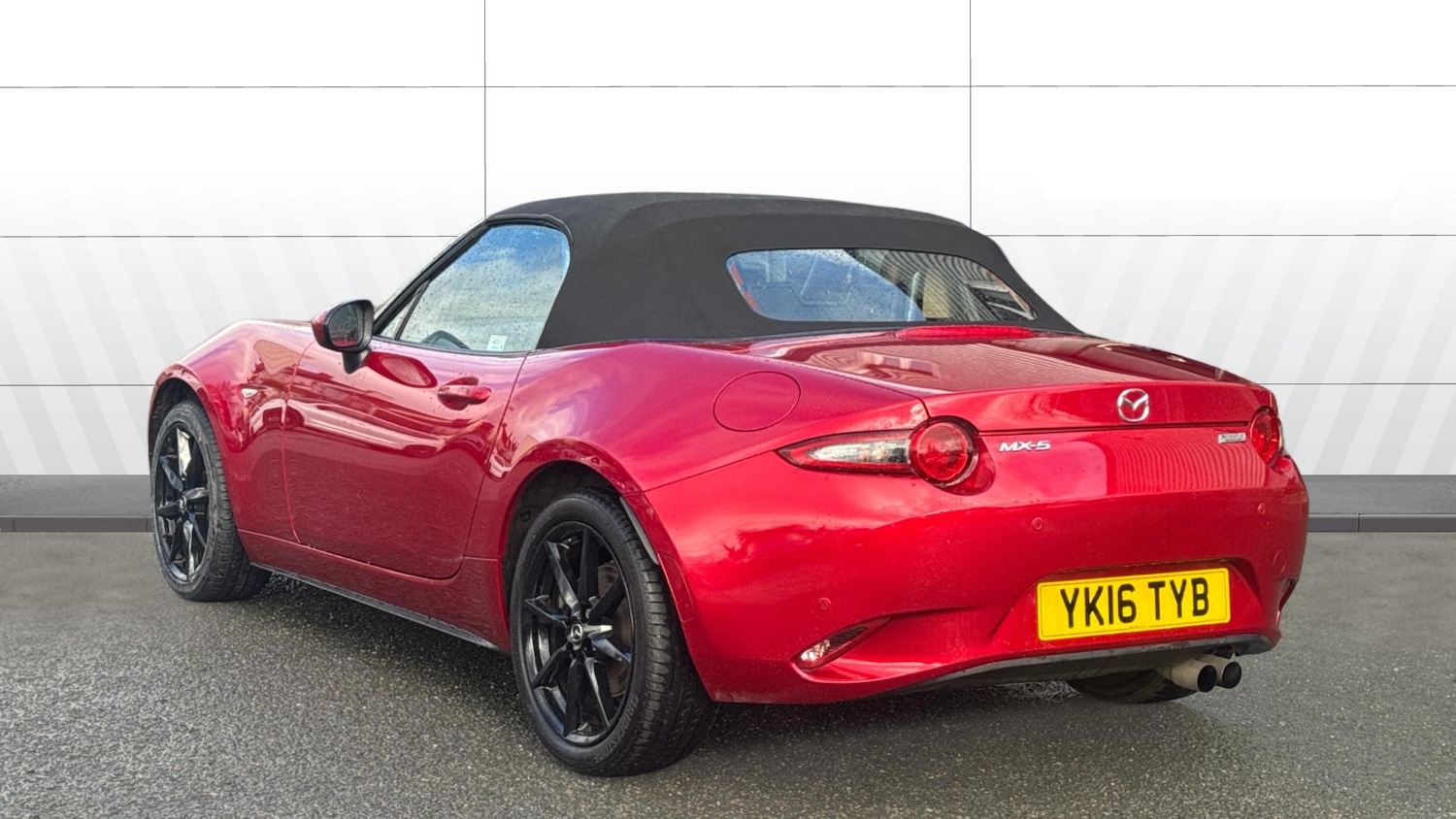 Used Mazda MX-5 2016 for sale - 77353488: Photo 2